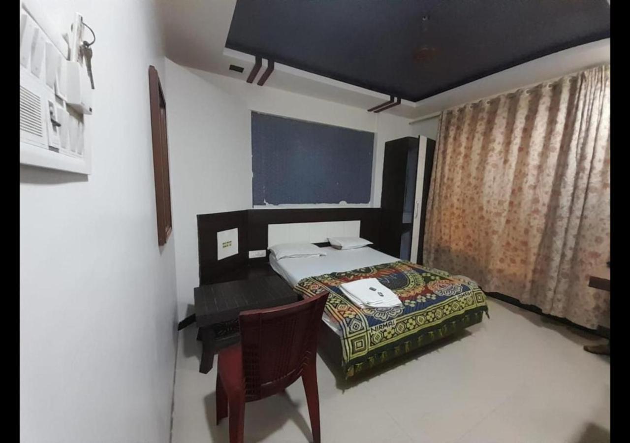Hotel Sai Ganesh Lodging & Boarding By Wb Inn Titwala Εξωτερικό φωτογραφία