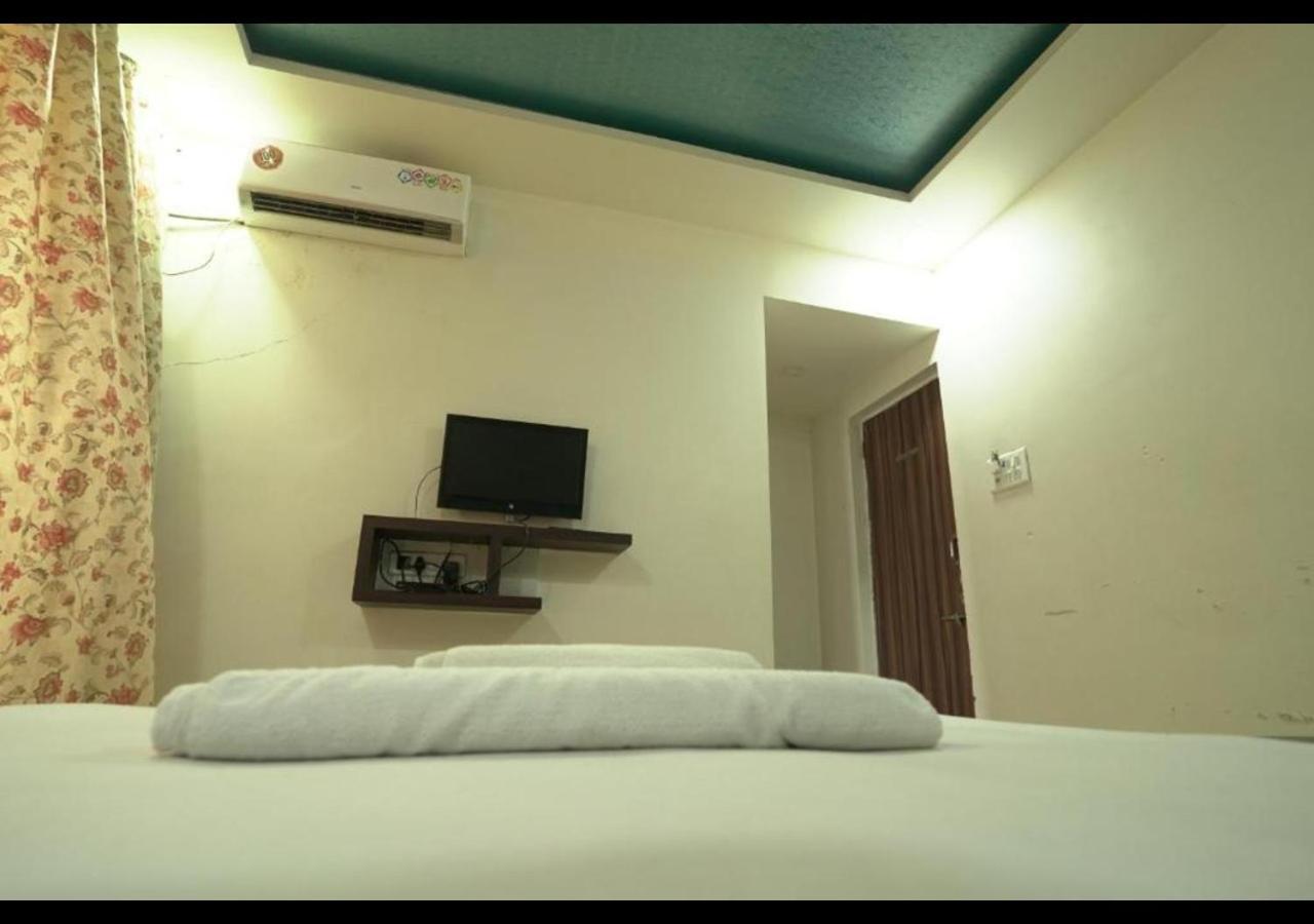 Hotel Sai Ganesh Lodging & Boarding By Wb Inn Titwala Εξωτερικό φωτογραφία